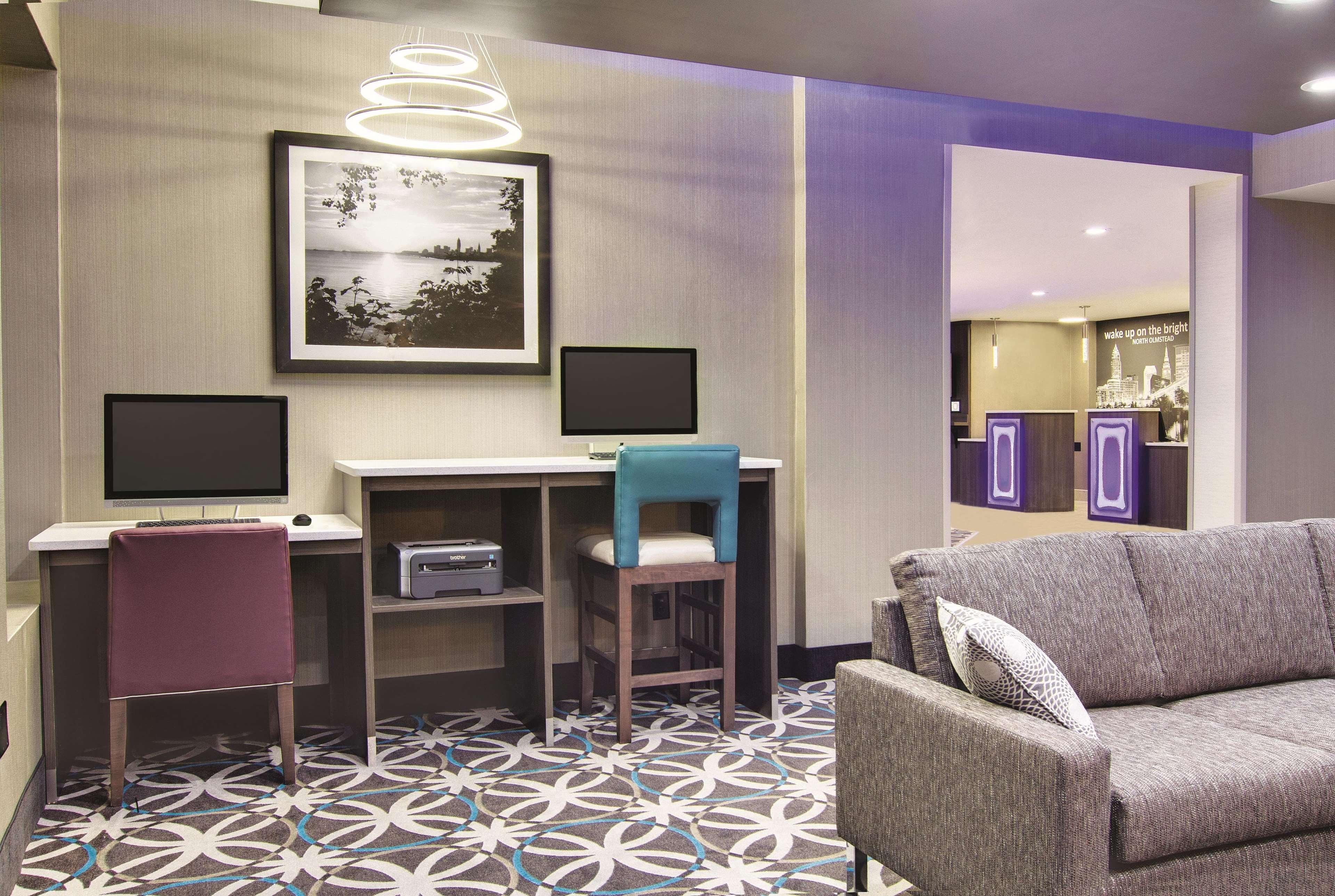 La Quinta By Wyndham Cleveland Airport West Hotel North Olmsted Kültér fotó