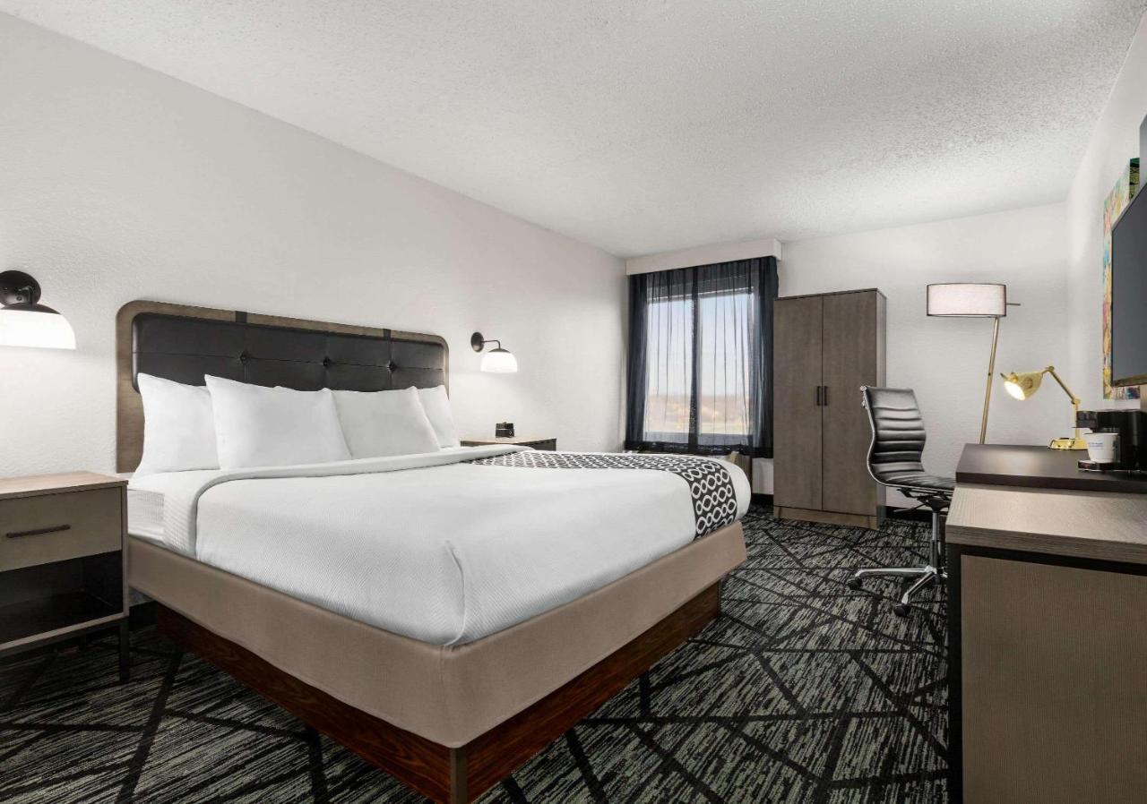 La Quinta By Wyndham Cleveland Airport West Hotel North Olmsted Kültér fotó