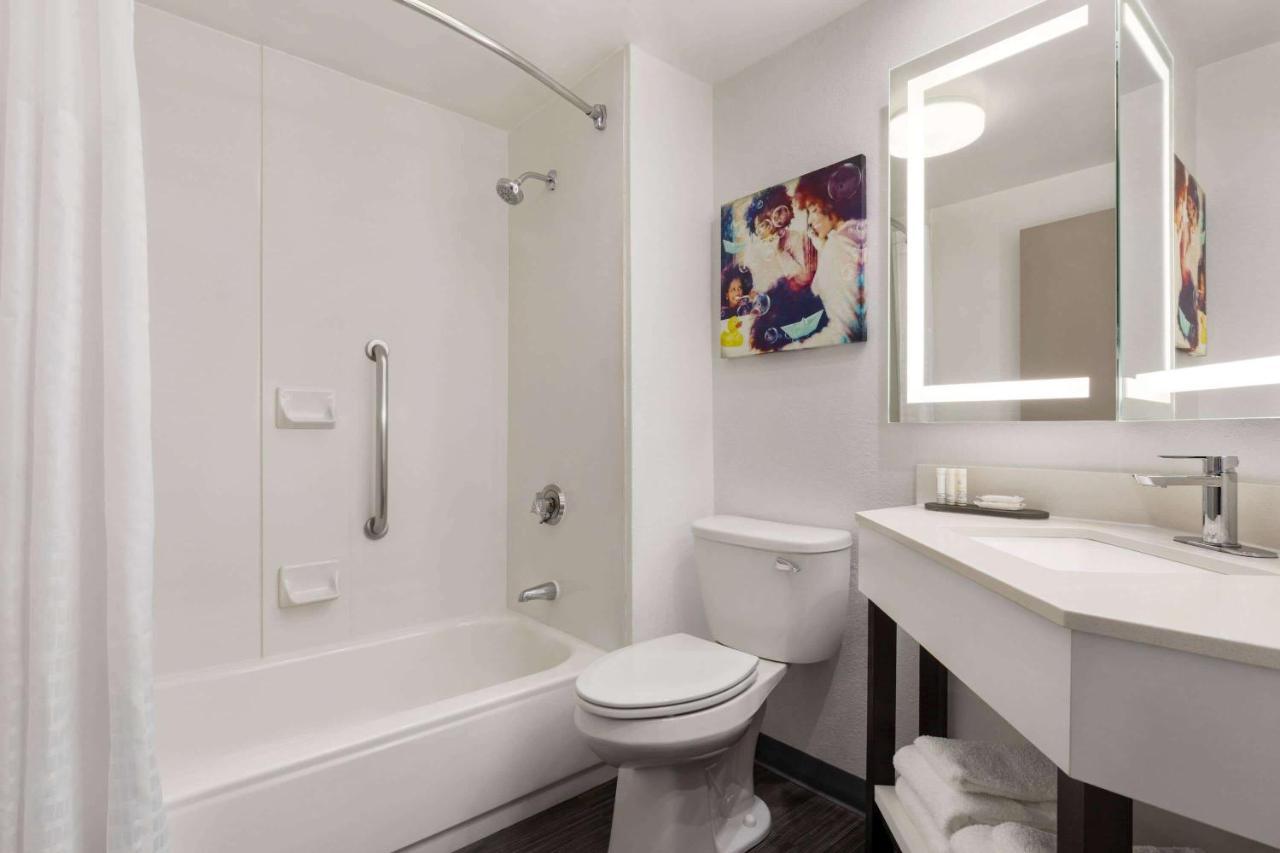 La Quinta By Wyndham Cleveland Airport West Hotel North Olmsted Kültér fotó