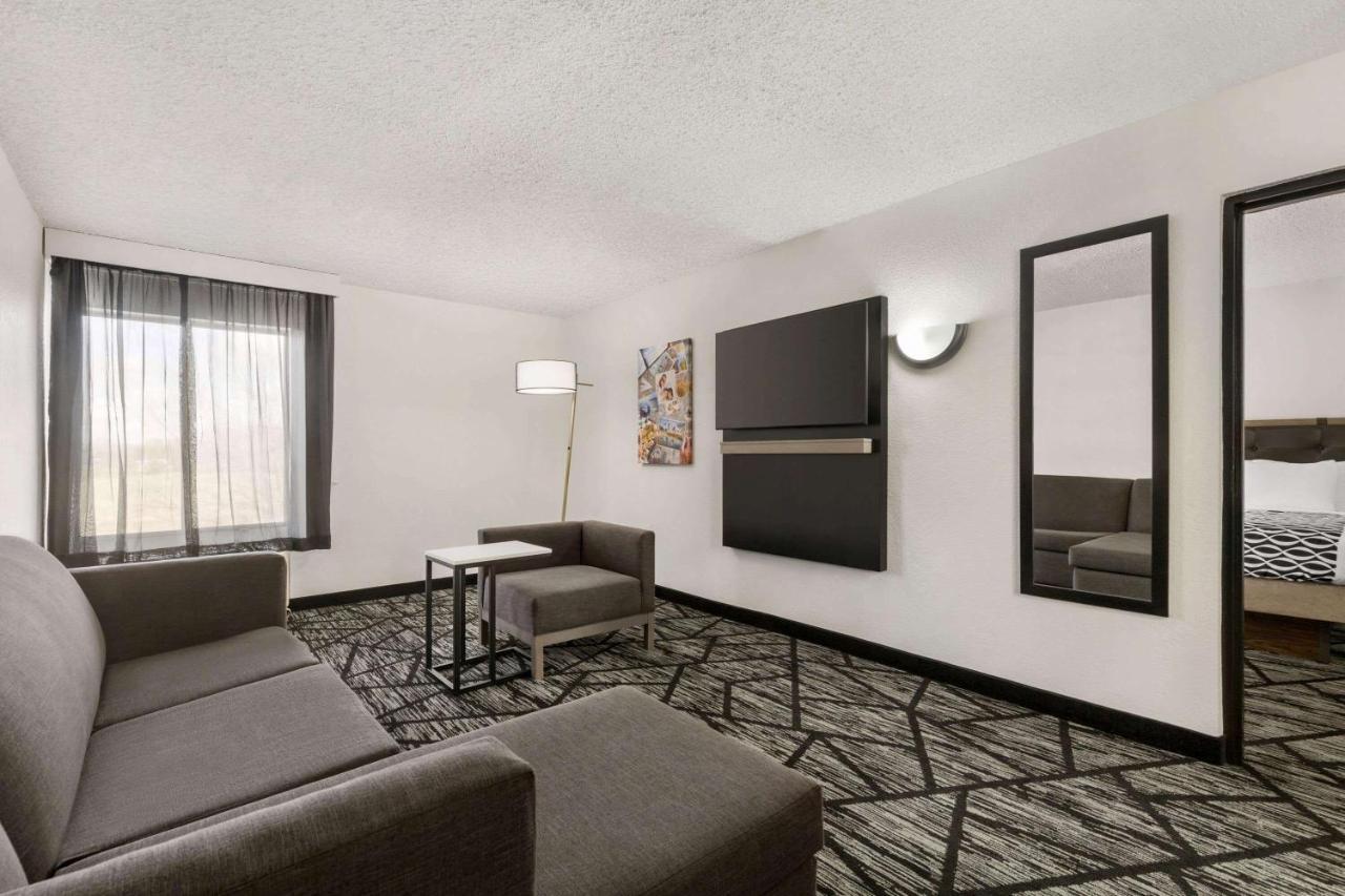 La Quinta By Wyndham Cleveland Airport West Hotel North Olmsted Kültér fotó