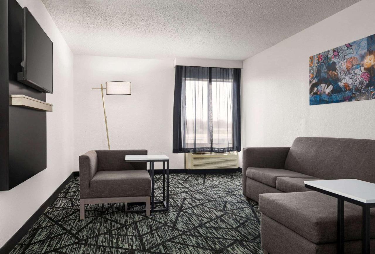 La Quinta By Wyndham Cleveland Airport West Hotel North Olmsted Kültér fotó
