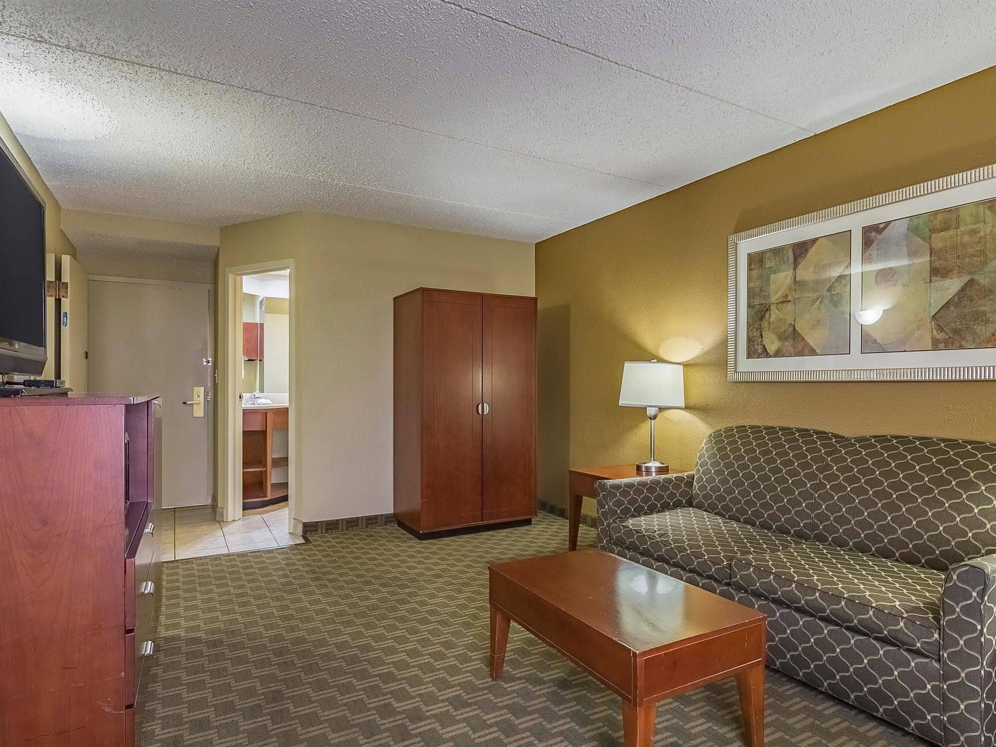 La Quinta By Wyndham Cleveland Airport West Hotel North Olmsted Kültér fotó